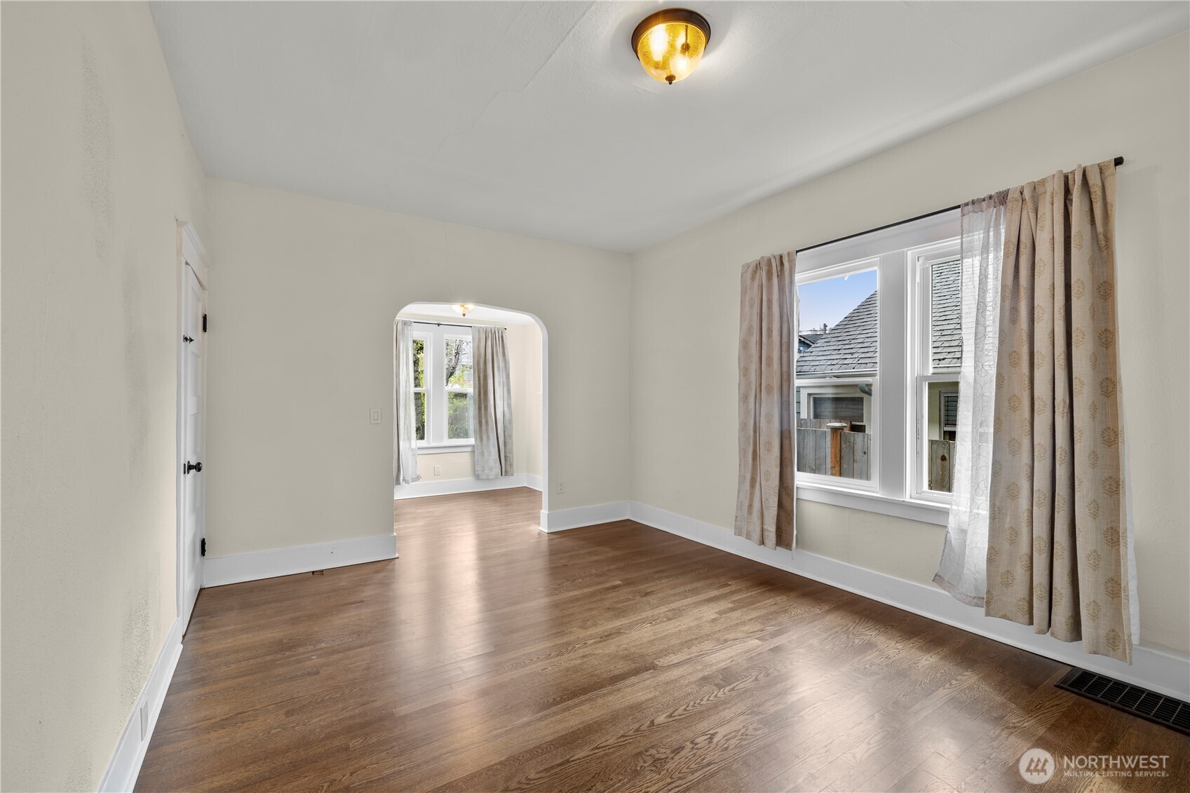3839 S G Street , Tacoma, WA 98418-9422
