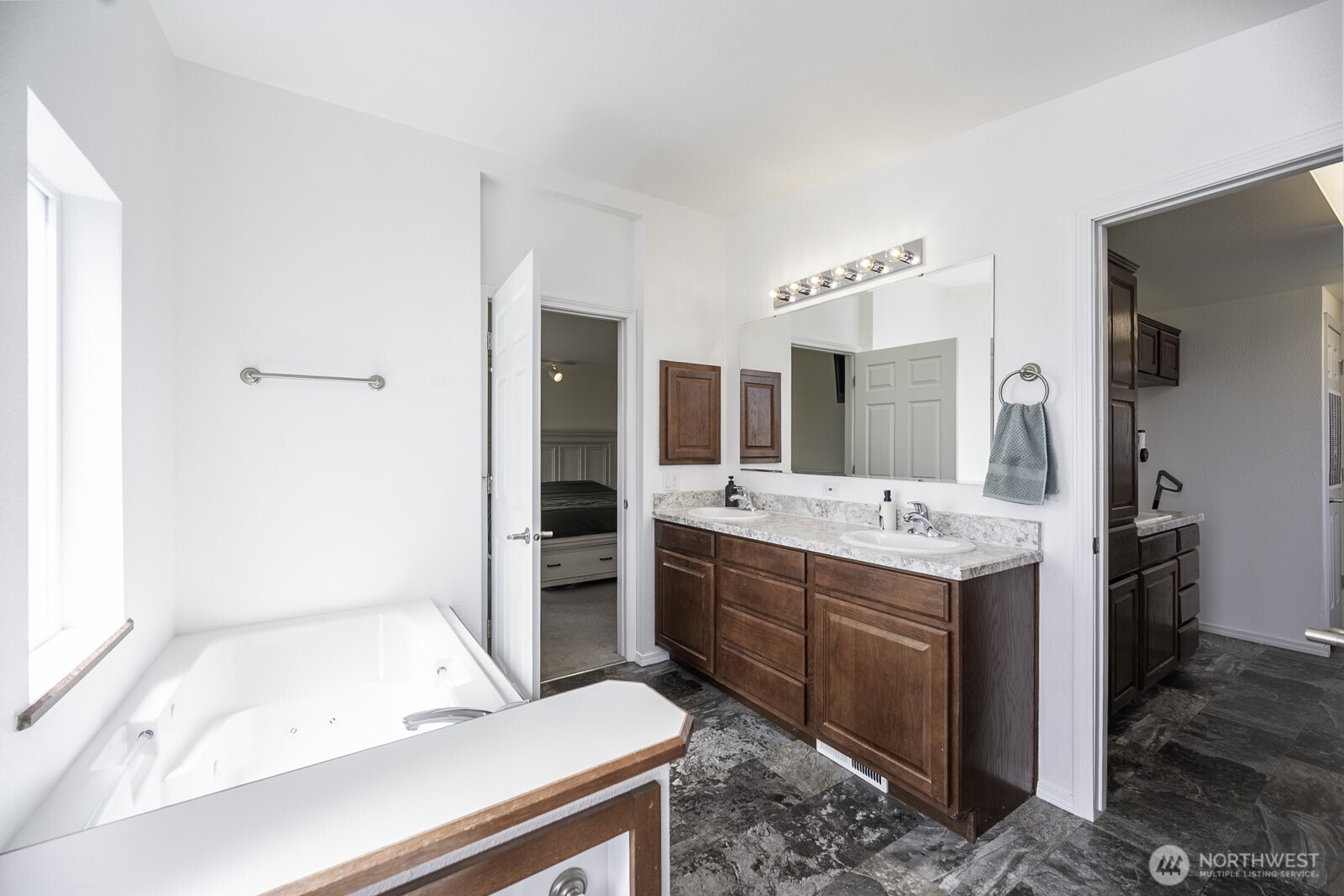 9631 Road H NW, Ephrata, WA 98823