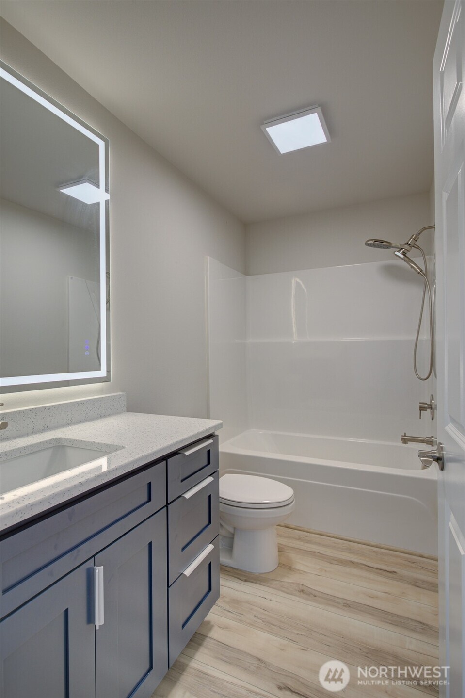 634 Island Circle SE, Ocean Shores, WA 98569