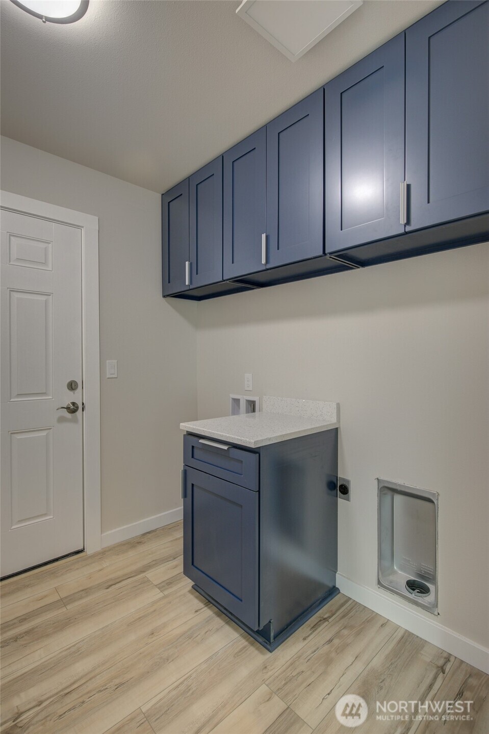 634 Island Circle SE, Ocean Shores, WA 98569