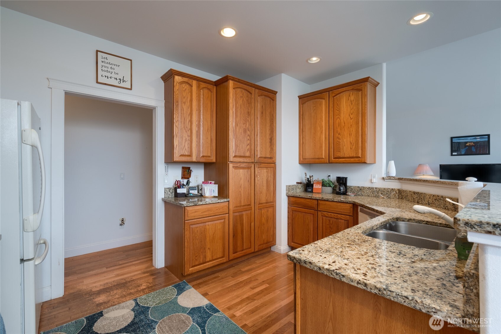 4111 R Avenue , Anacortes, WA 98221-3643