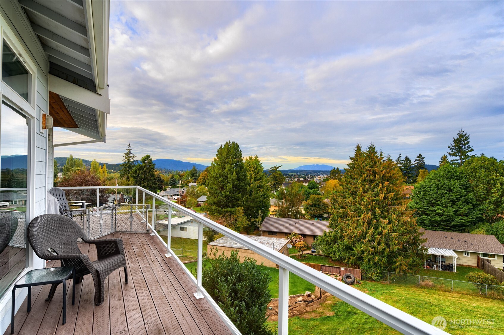 4111 R Avenue , Anacortes, WA 98221-3643