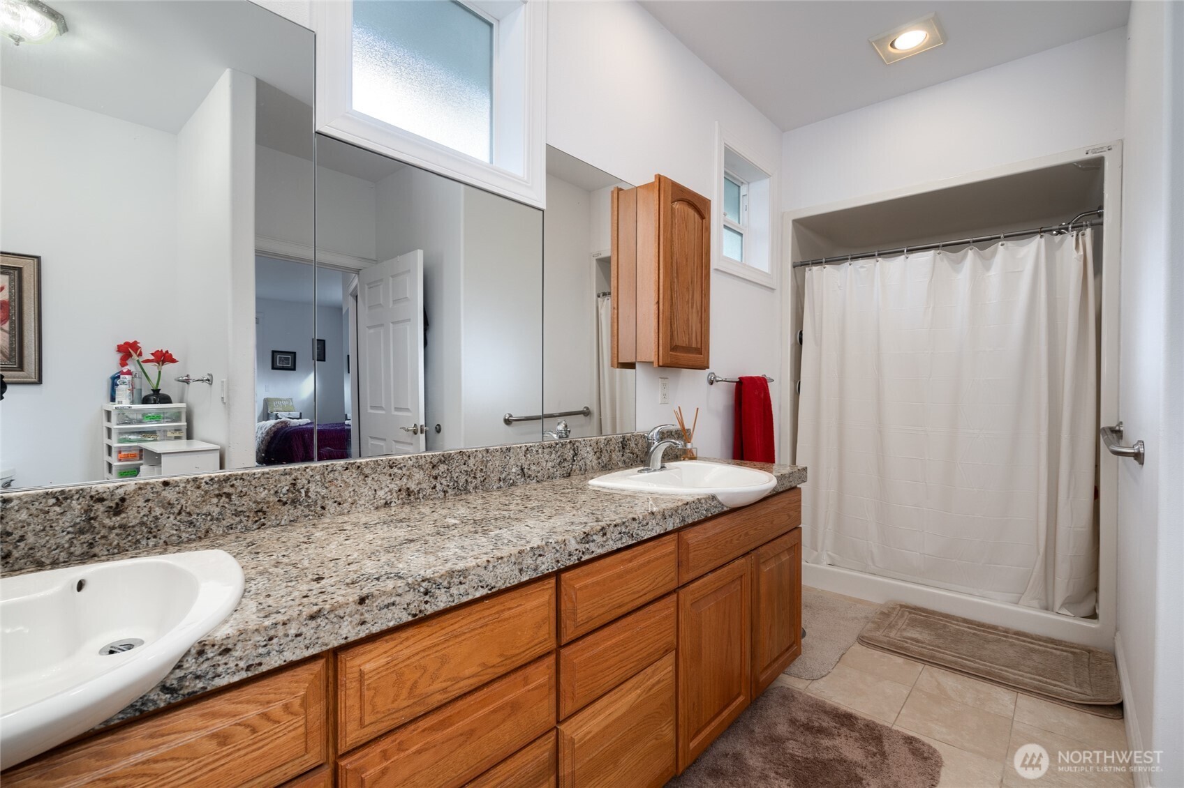 4111 R Avenue , Anacortes, WA 98221-3643