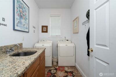4111 R Avenue , Anacortes, WA 98221-3643 - Photo 36