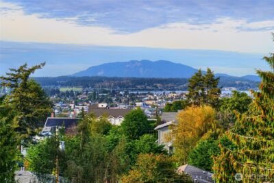 4111 R Avenue , Anacortes, WA 98221-3643 - Photo 37