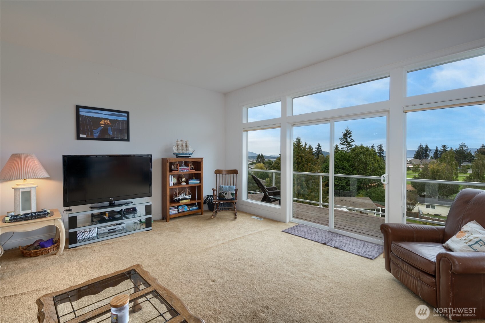 4111 R Avenue , Anacortes, WA 98221-3643