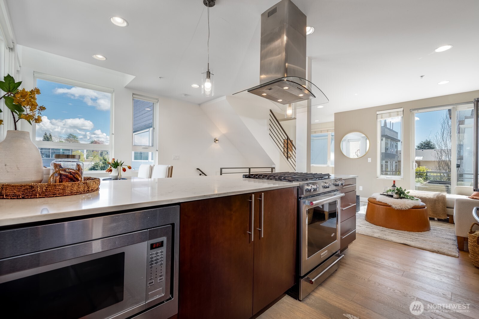 4331 Woodland Park Avenue N, Seattle, WA 98103