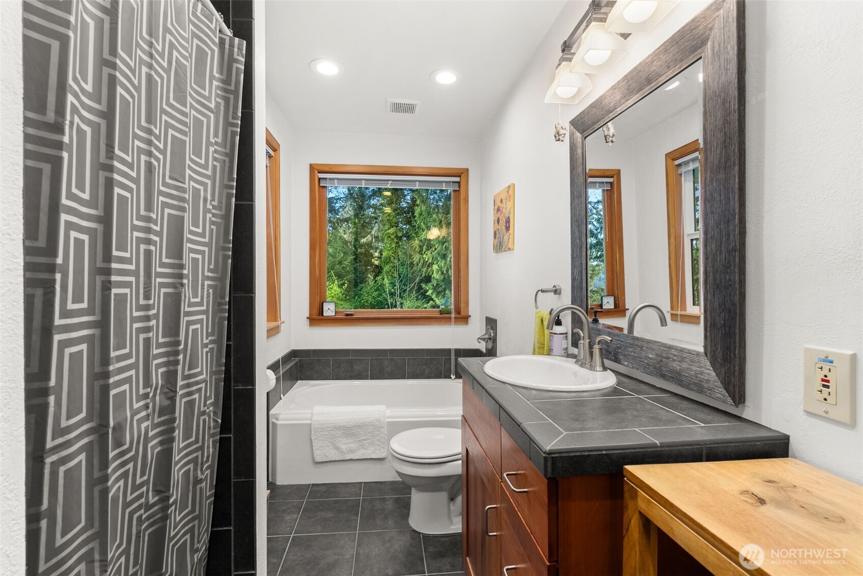 2501 43rd Avenue NW, Olympia, WA 98502