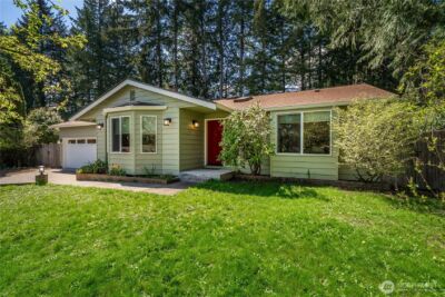 1615 Easthill Court NW, Olympia, WA 98502