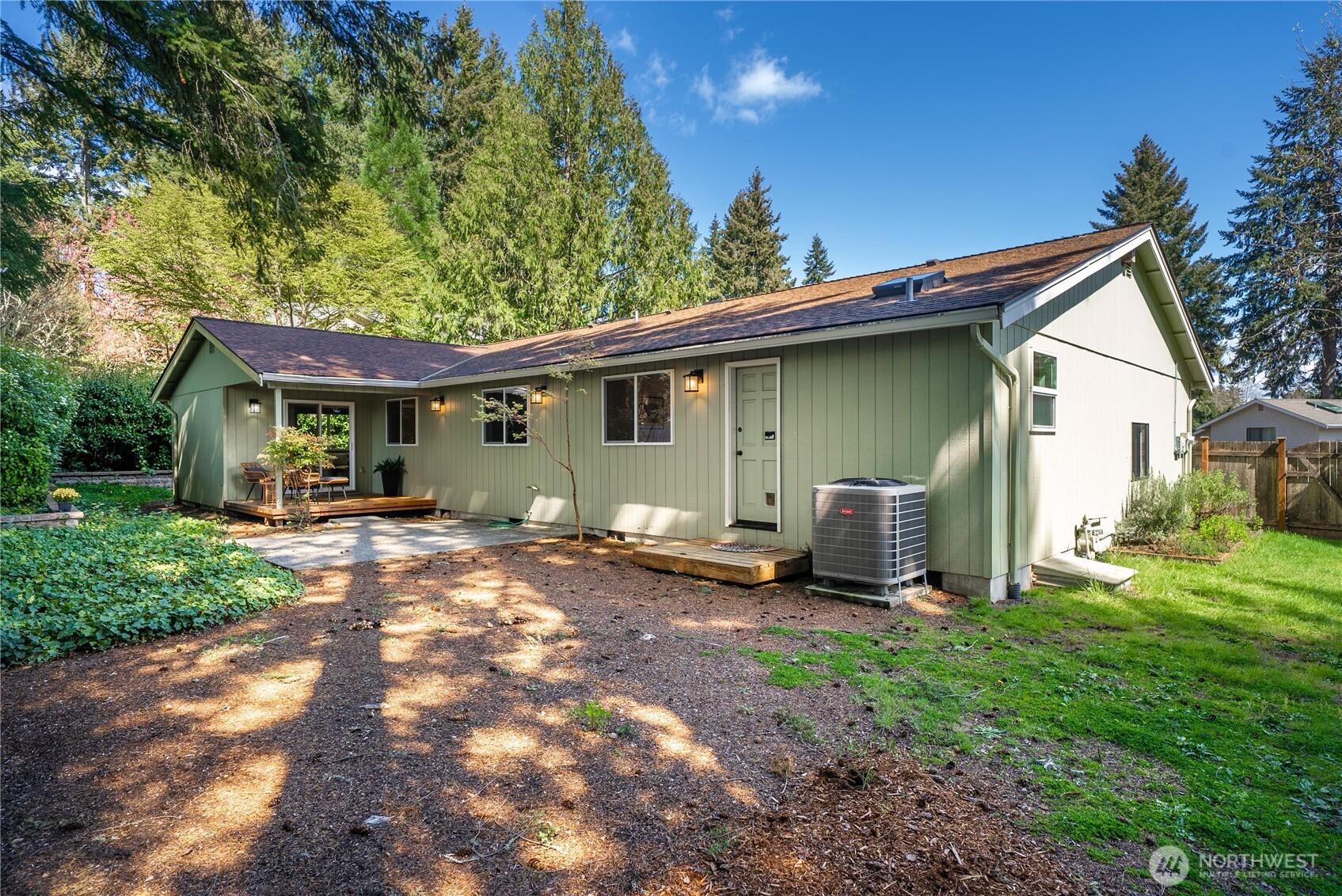 1615 Easthill Court NW, Olympia, WA 98502