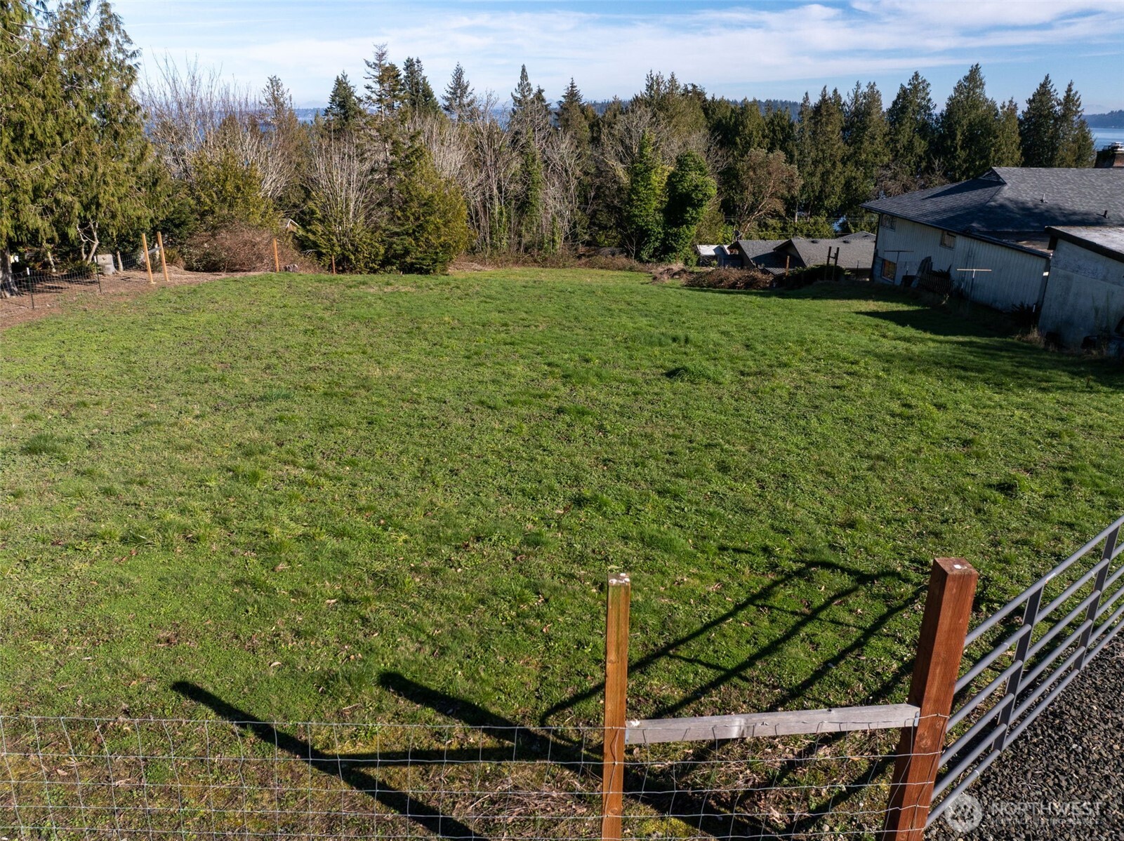 8185 E Seaview Drive , Port Orchard, WA 98366