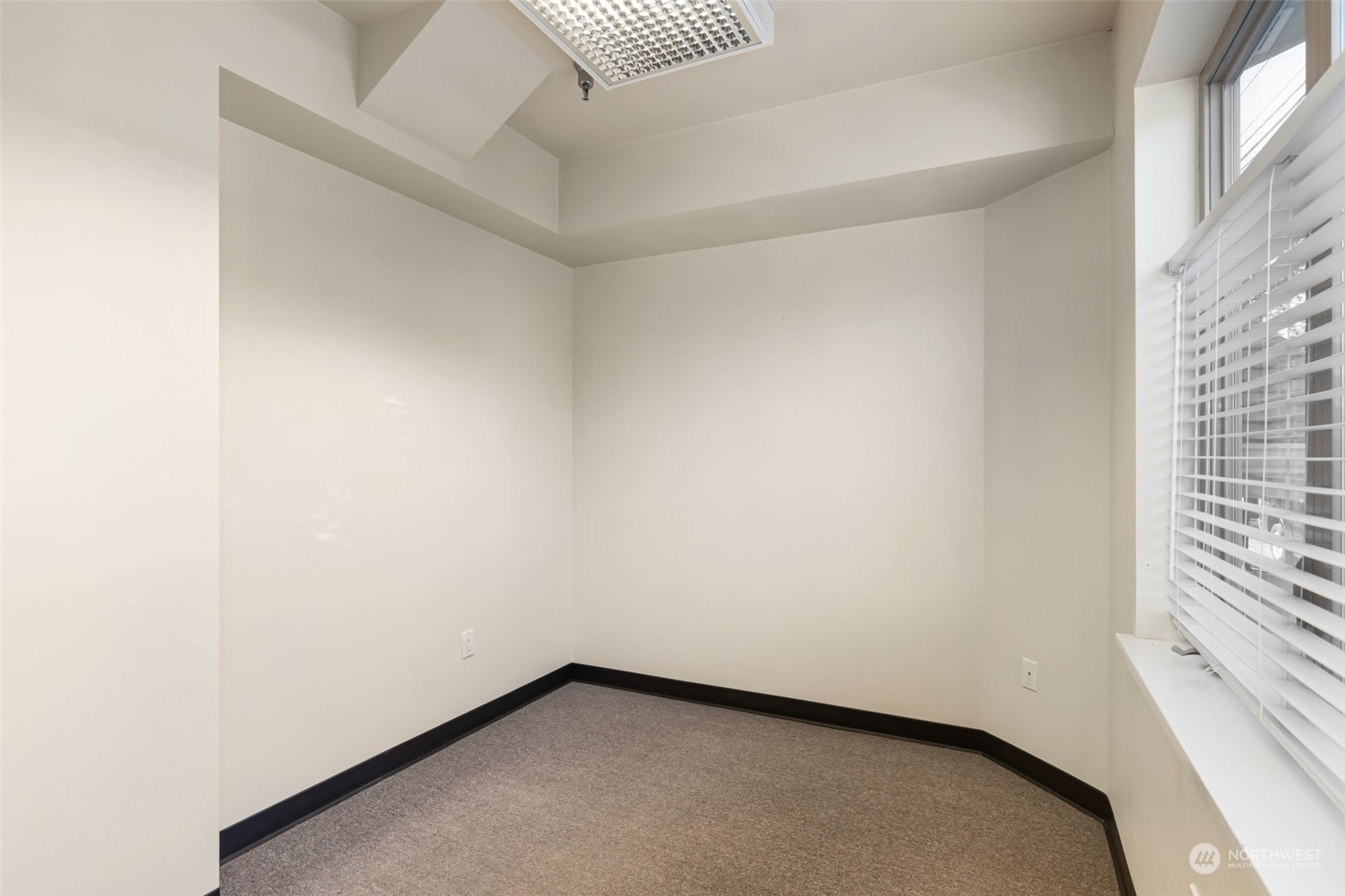 1215 Lawrence Street #101, Port Townsend, WA 98368