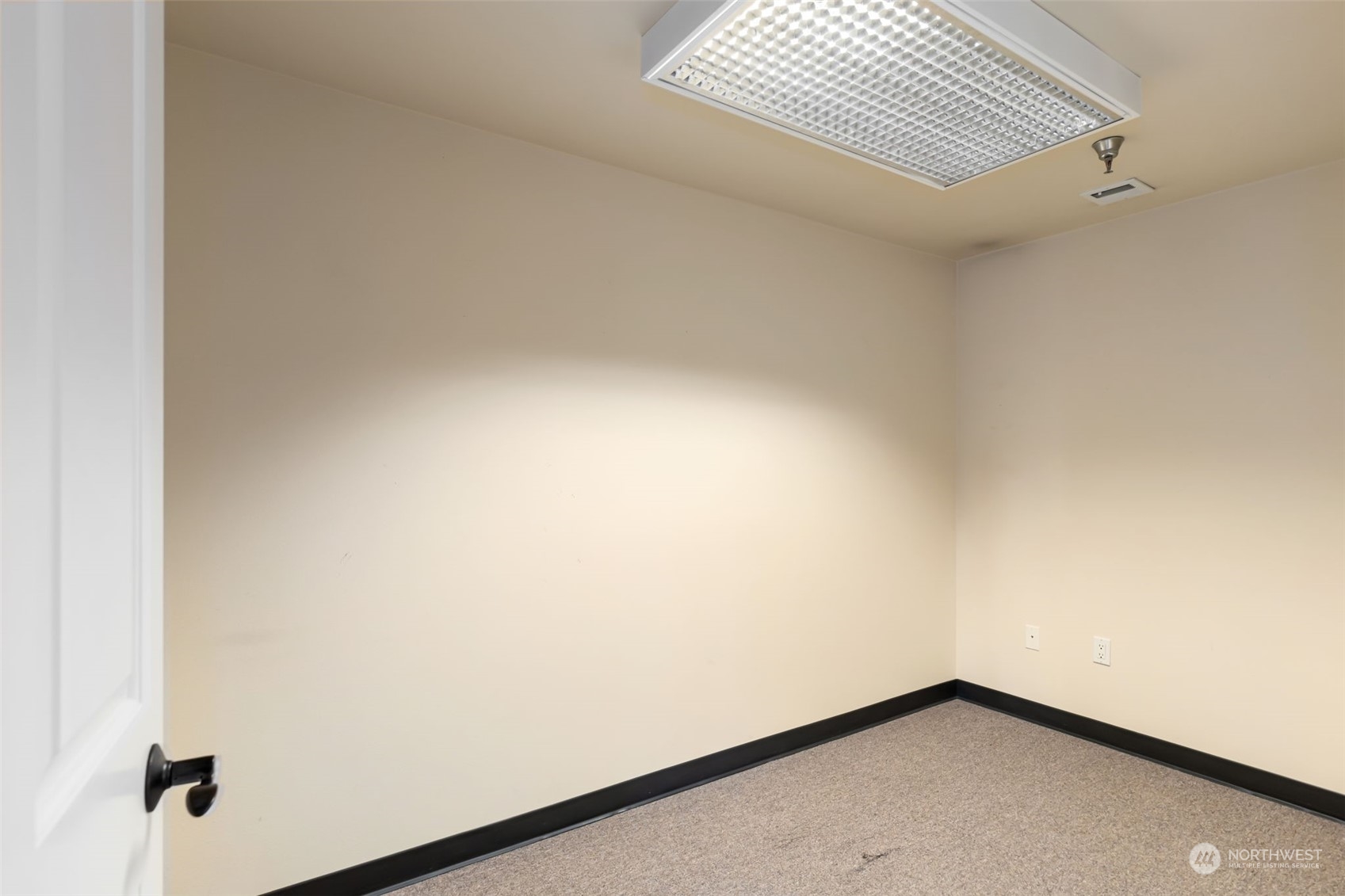 1215 Lawrence Street #101, Port Townsend, WA 98368
