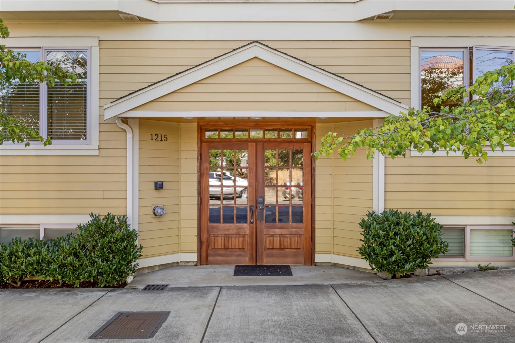 1215 Lawrence Street #101, Port Townsend, WA 98368