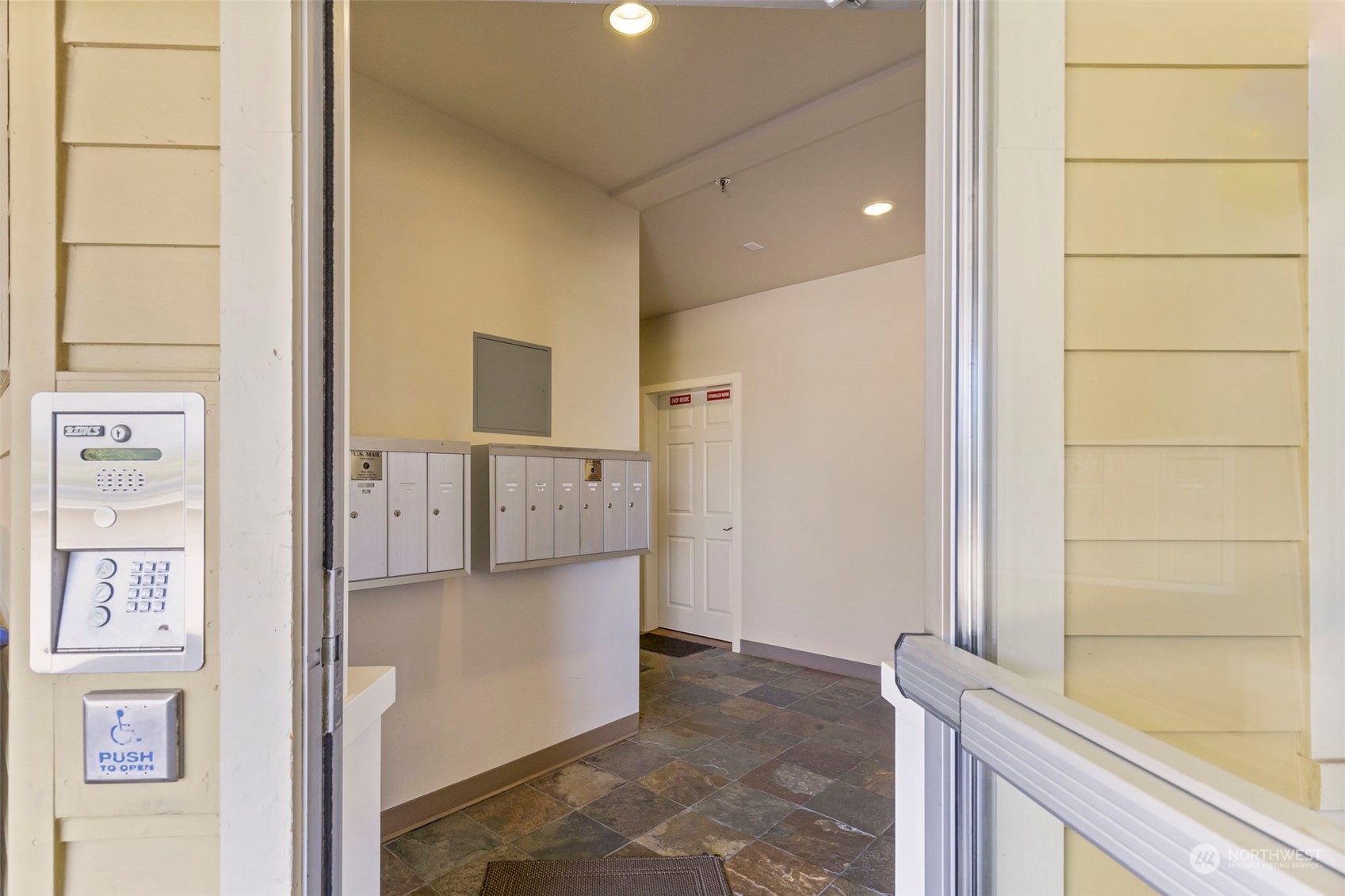 1215 Lawrence Street #101, Port Townsend, WA 98368
