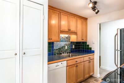 3424 25th Avenue W #201, Seattle, WA 98199 - Photo 11