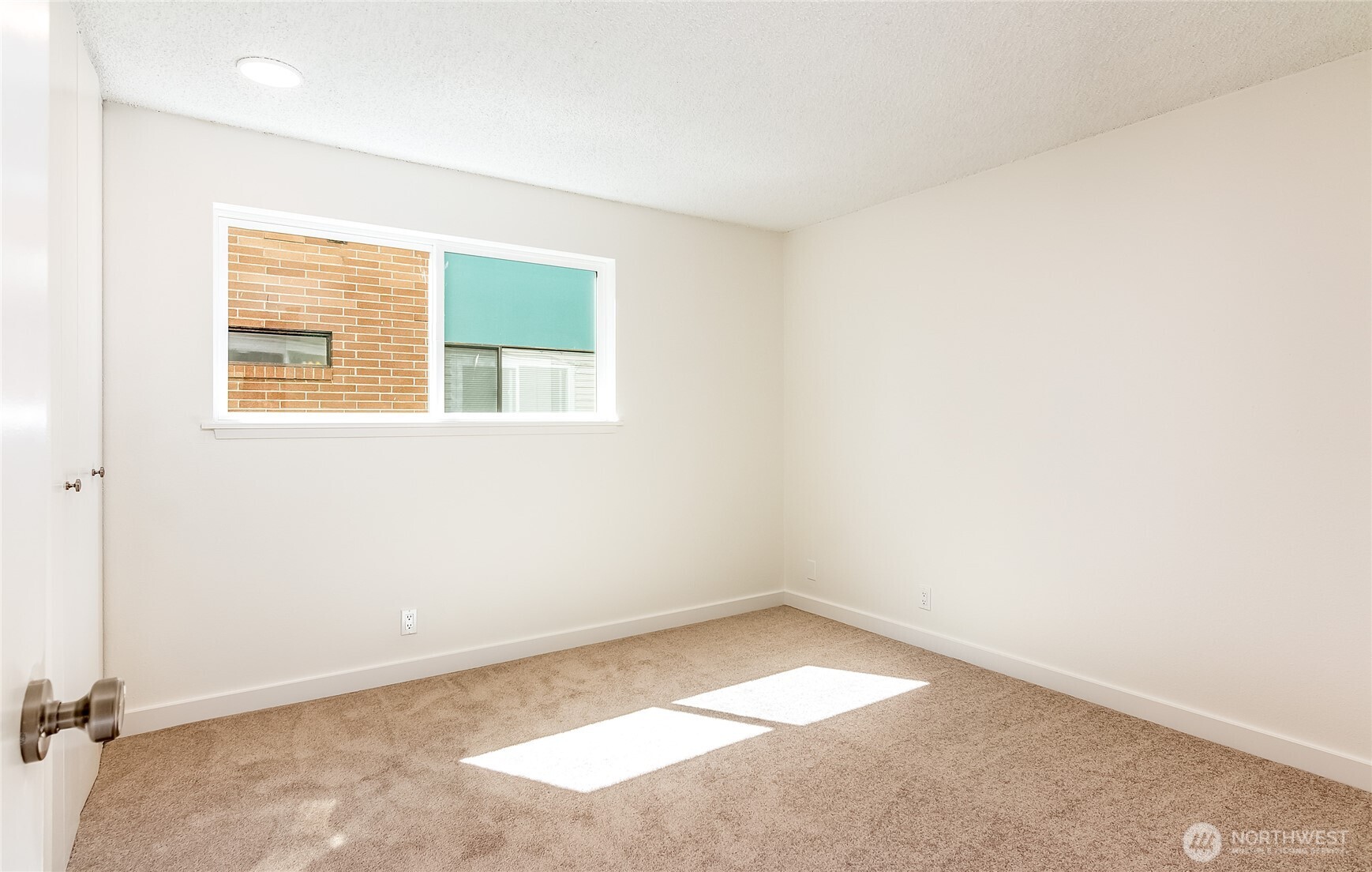 3424 25th Avenue W #201, Seattle, WA 98199
