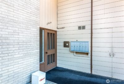 3424 25th Avenue W #201, Seattle, WA 98199 - Photo 3
