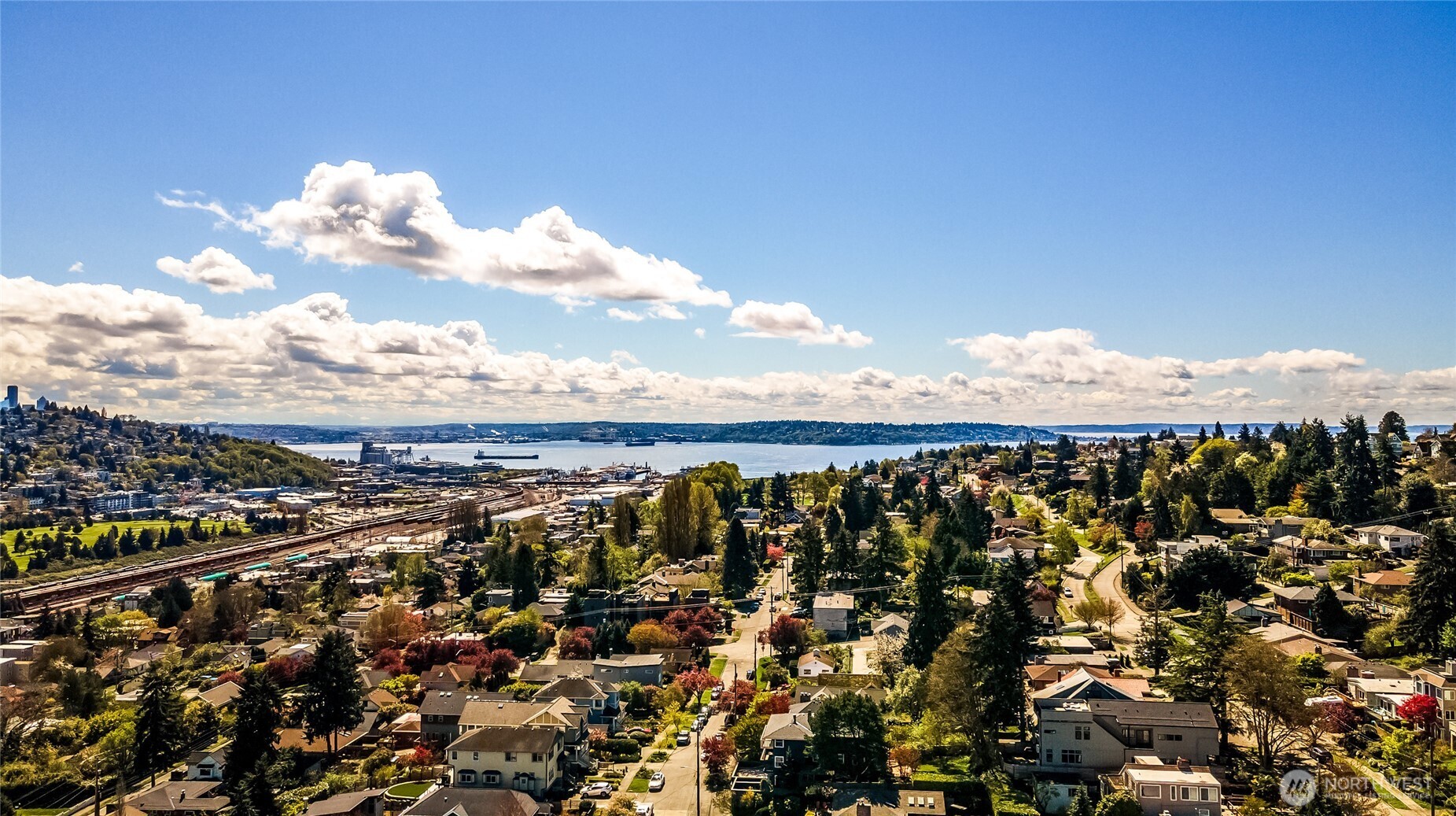 3424 25th Avenue W #201, Seattle, WA 98199