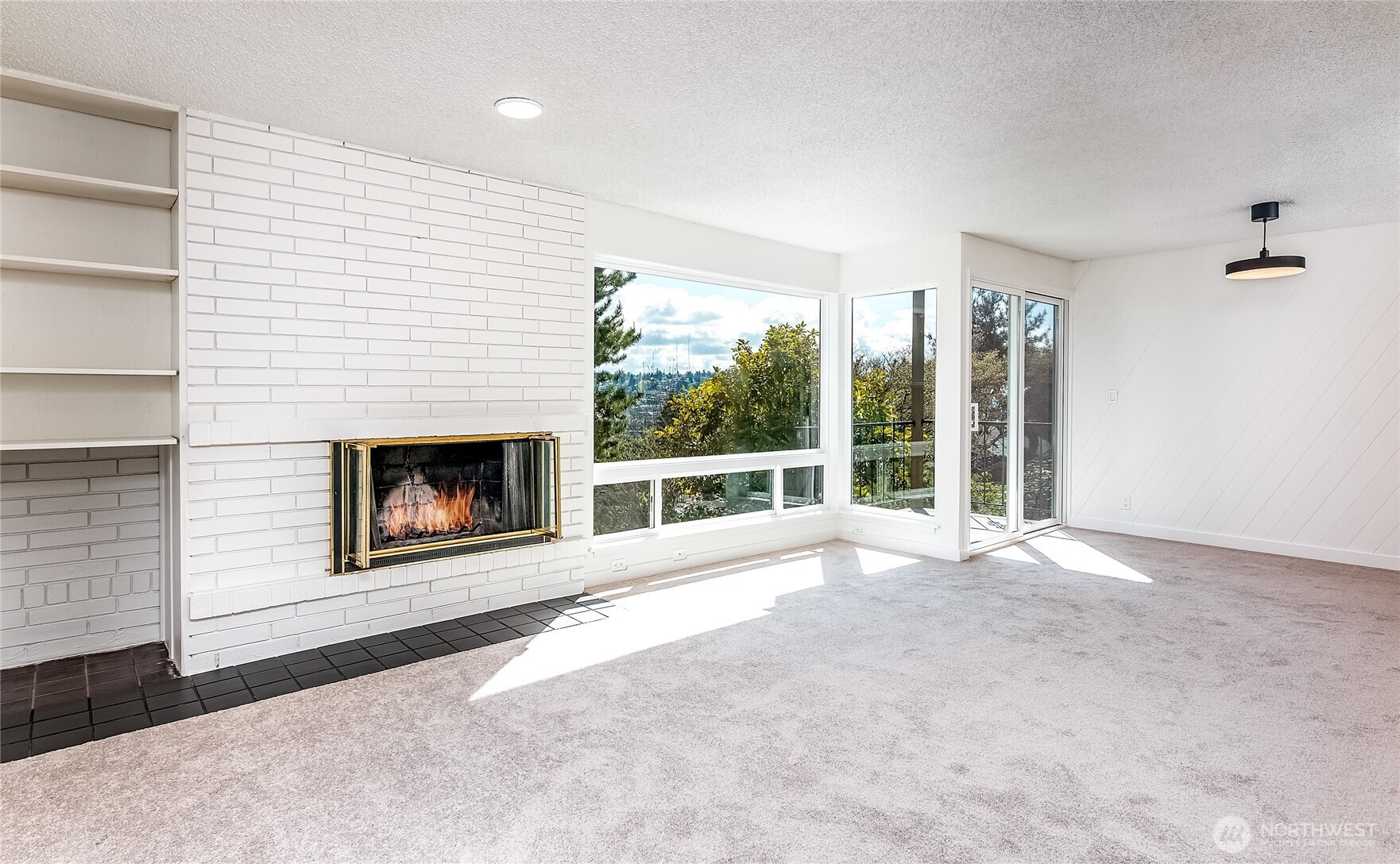 3424 25th Avenue W #201, Seattle, WA 98199