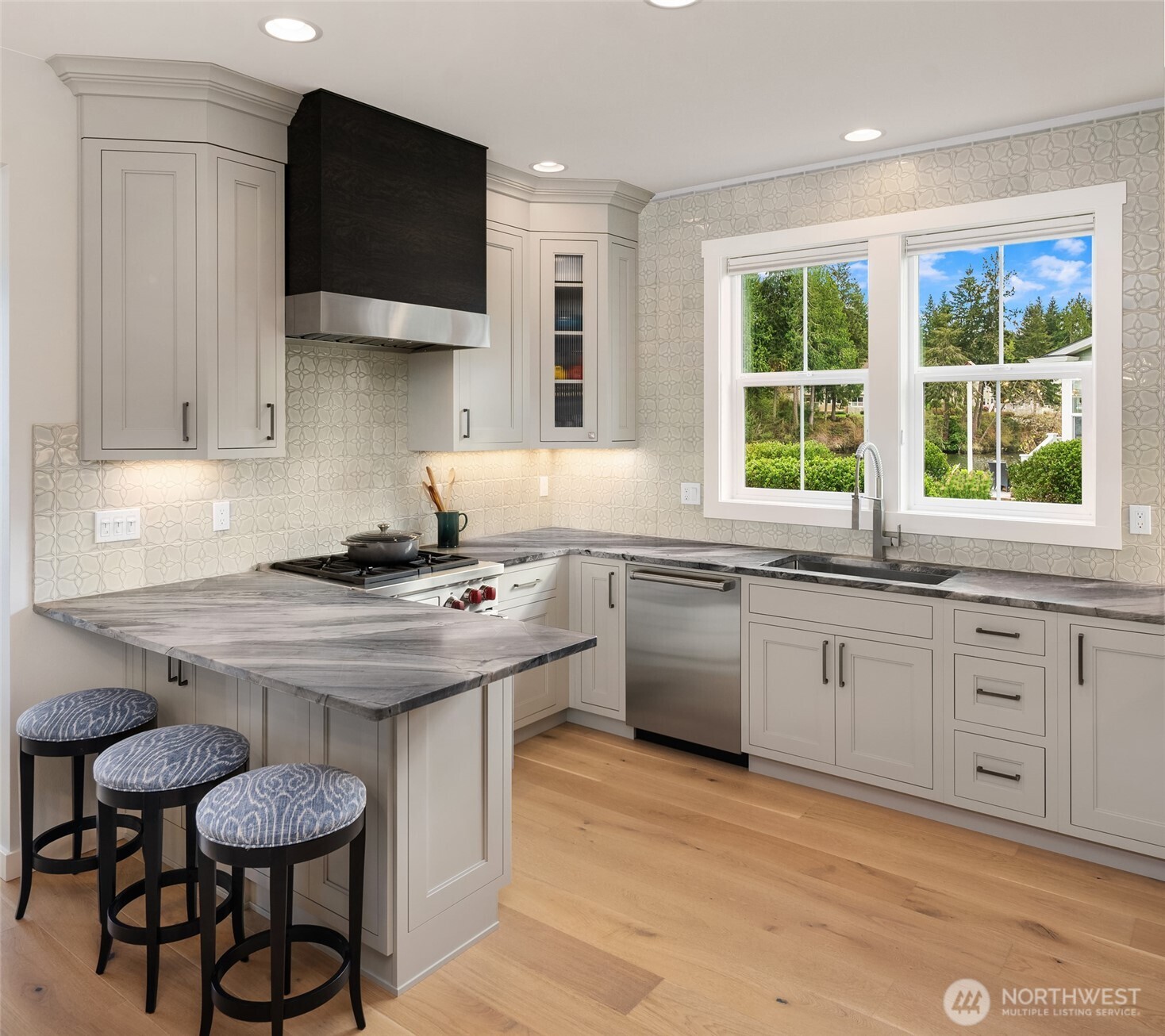 220 Anchor Lane , Port Ludlow, WA 98365