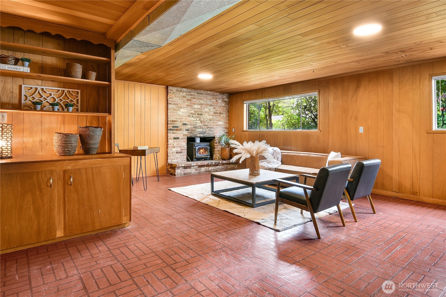 19220 46th Avenue NE, Lake Forest Park, WA 98155