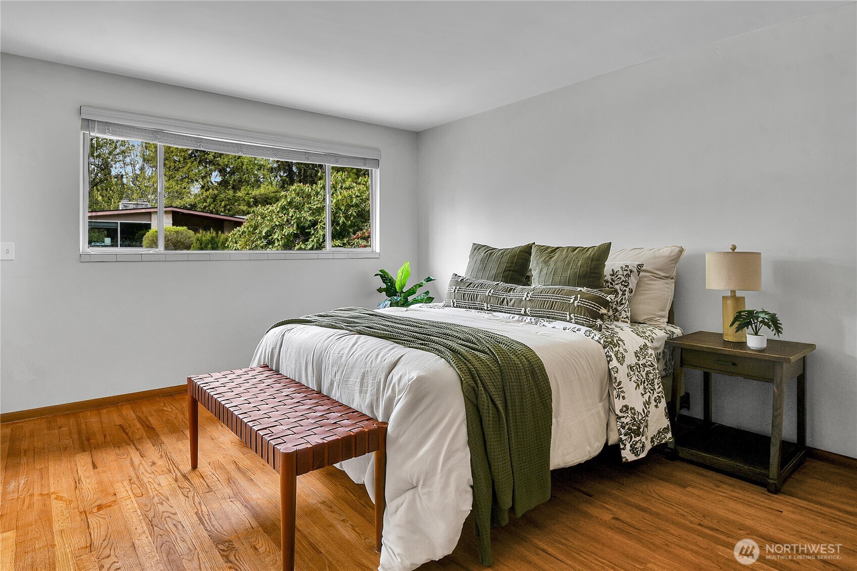 19220 46th Avenue NE, Lake Forest Park, WA 98155