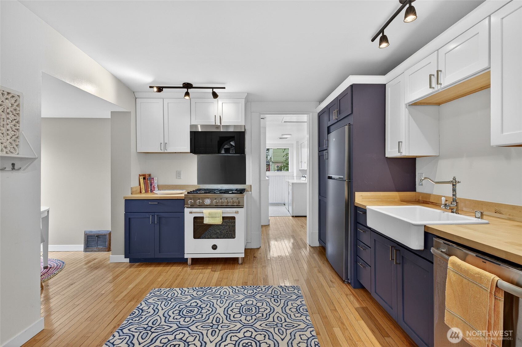 1800 J Street , Bellingham, WA 98225