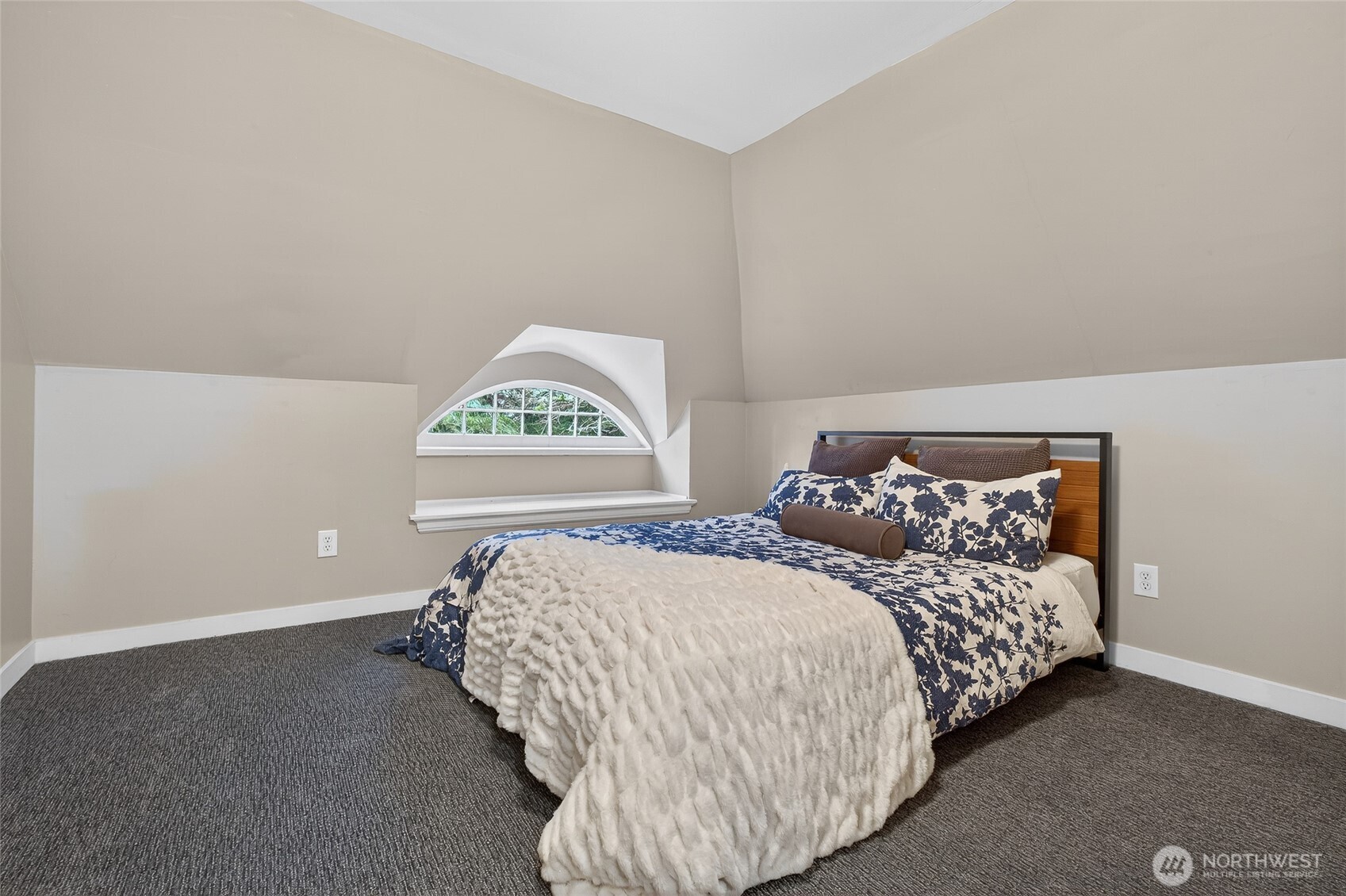 1800 J Street , Bellingham, WA 98225