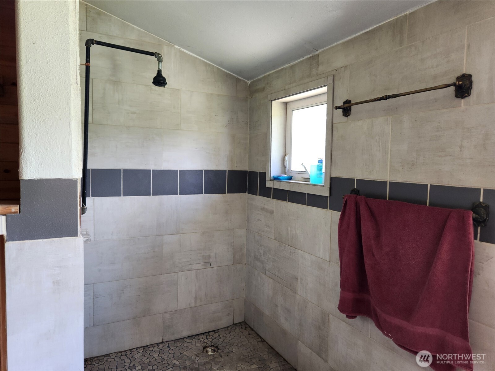 363 Sheridan Road , Republic, WA 99166