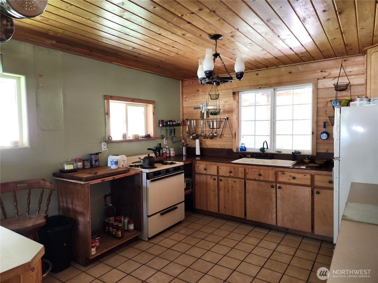 363 Sheridan Road , Republic, WA 99166