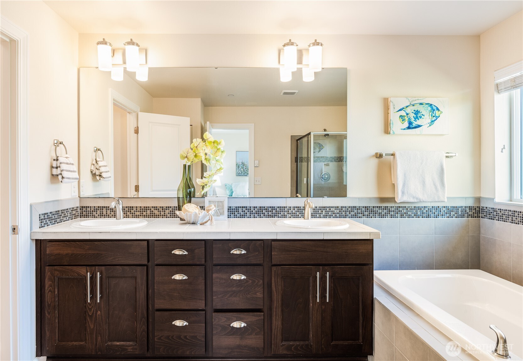 2381 25th Avenue NE, Issaquah, WA 98029