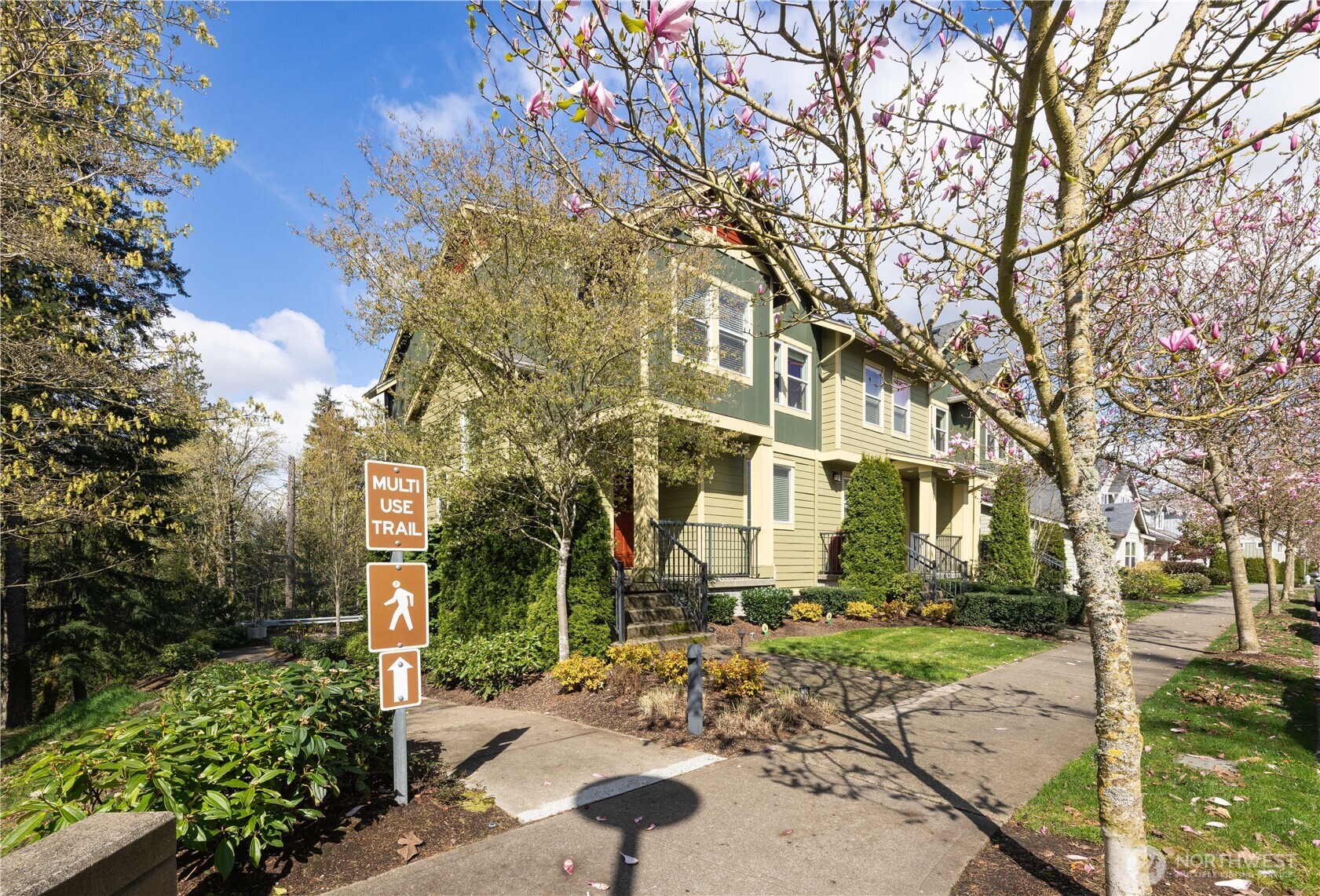 2381 25th Avenue NE, Issaquah, WA 98029