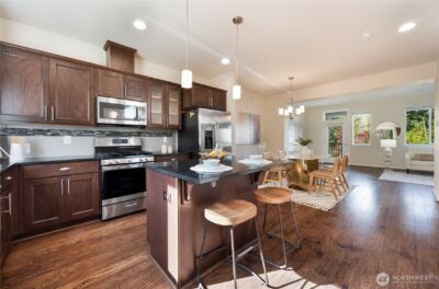 2381 25th Avenue NE, Issaquah, WA 98029 - Photo 5