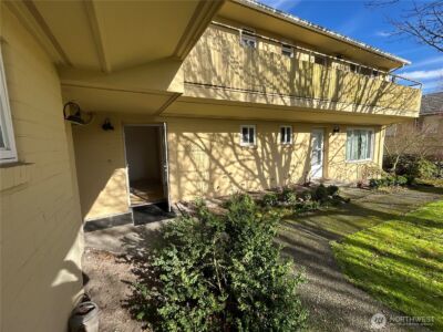 4717 Terrace Drive NE #4717, Seattle, WA 98105