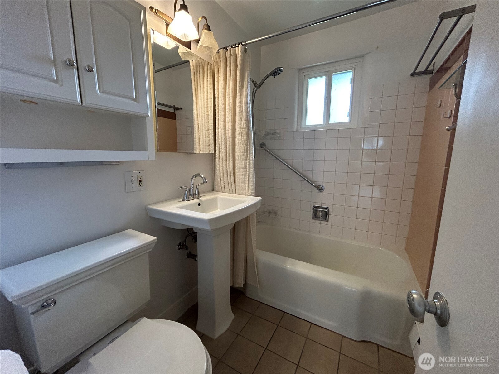 4717 Terrace Drive NE #4717, Seattle, WA 98105