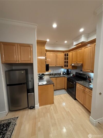 17316 SE 60th Street #B, Bellevue, WA 98006 - Photo 2