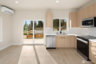 908 S 138th Street , Burien, WA 98168 - Photo 4