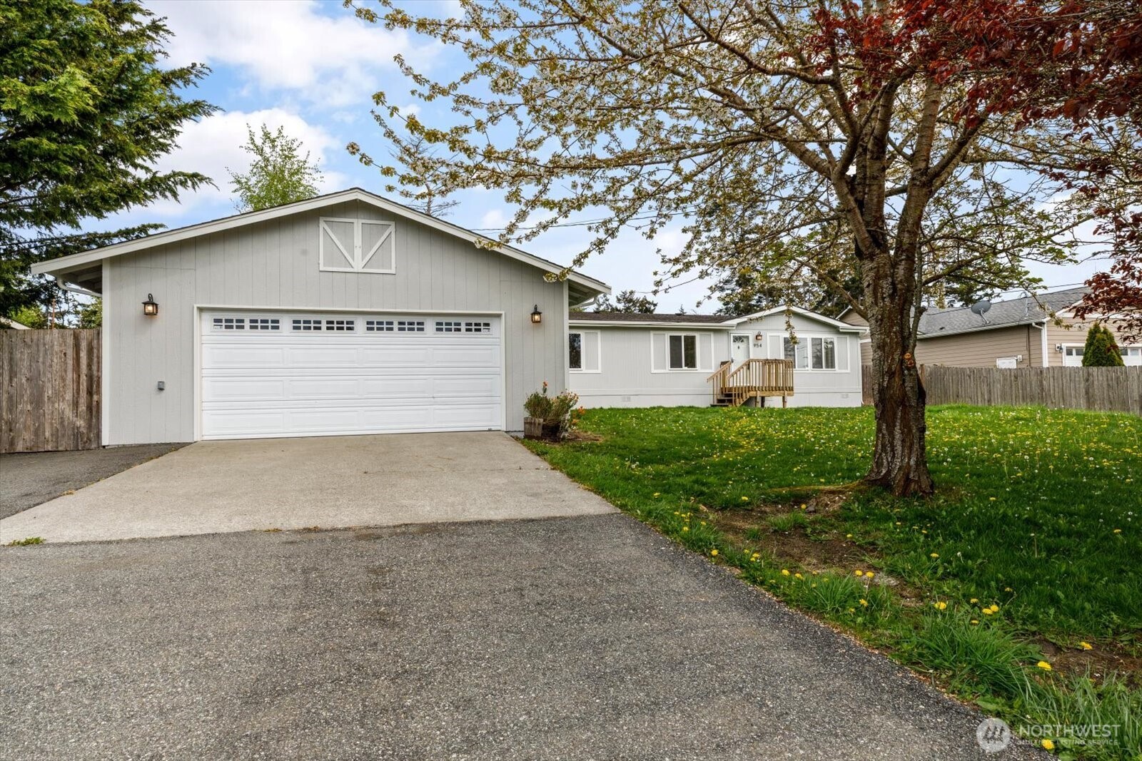954 Shawn Avenue , Oak Harbor, WA 98277