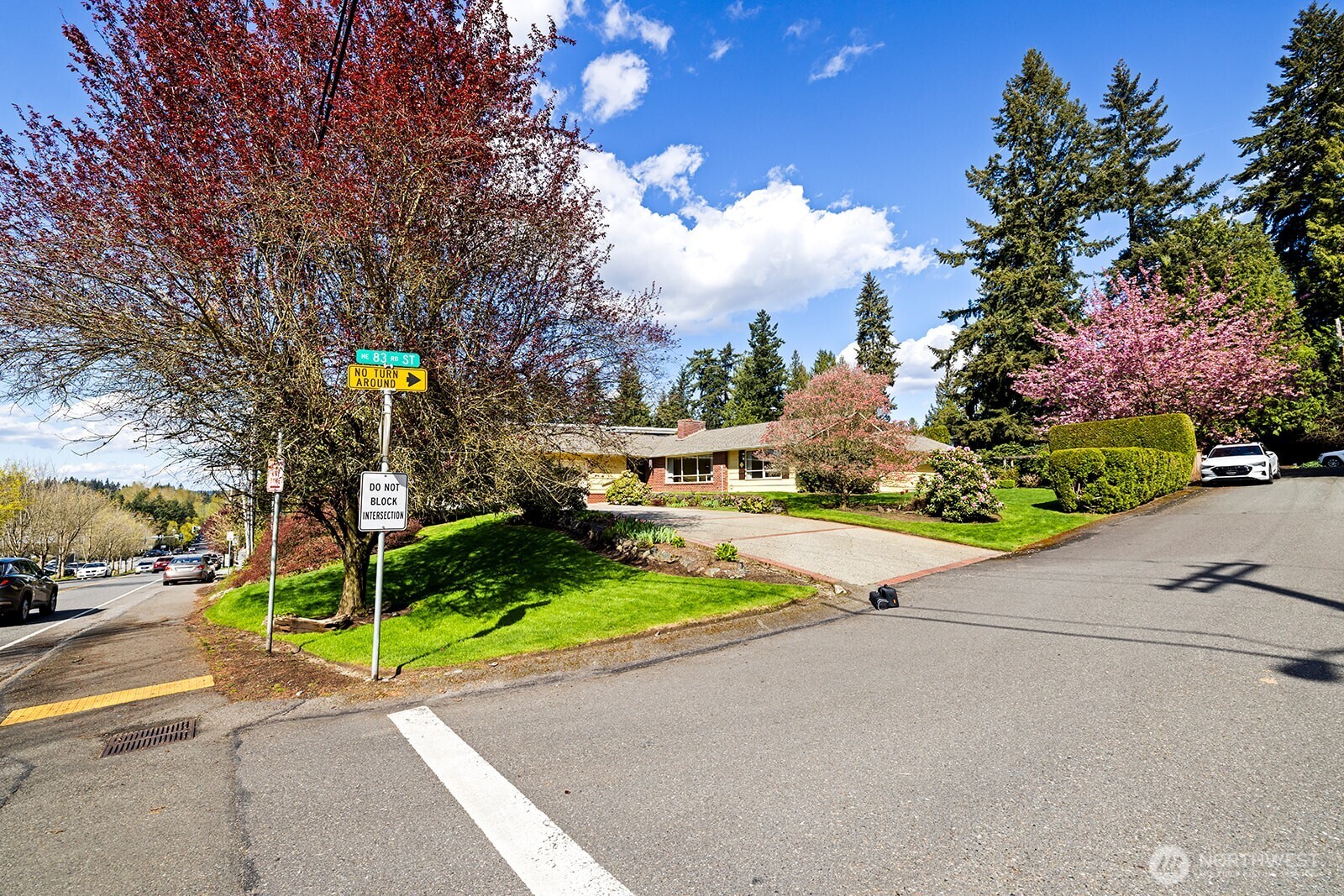 8236 120th Avenue NE, Kirkland, WA 98033