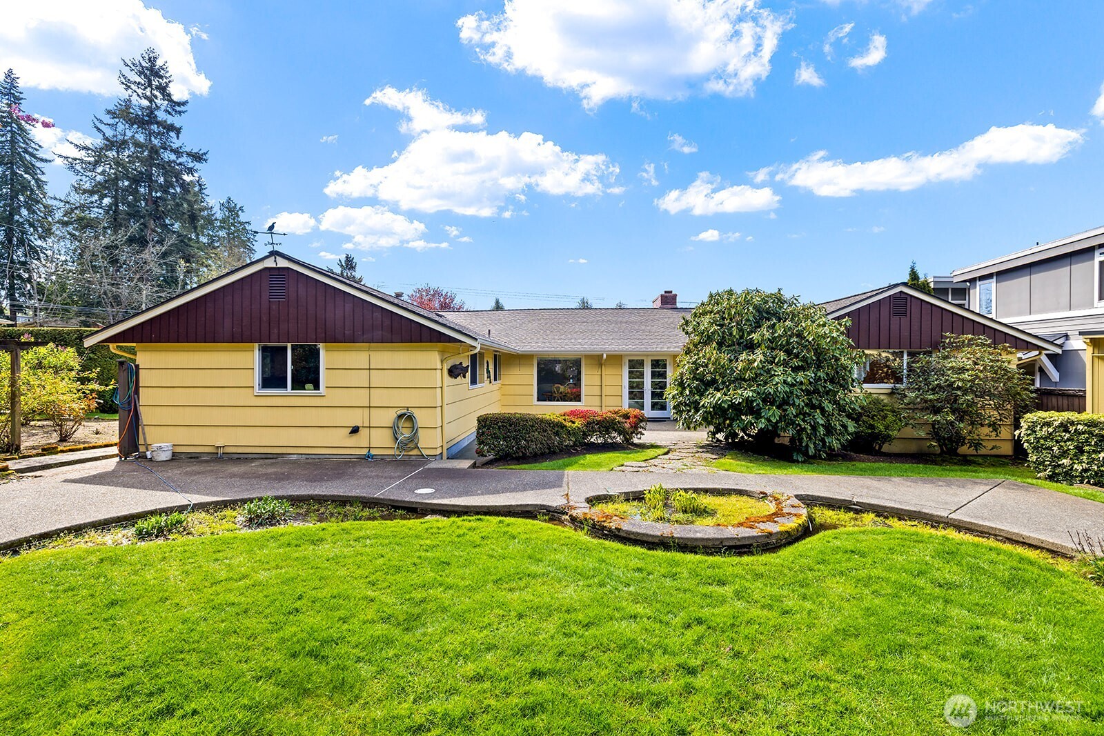 8236 120th Avenue NE, Kirkland, WA 98033
