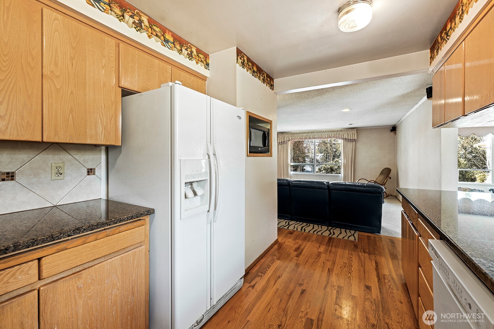 8236 120th Avenue NE, Kirkland, WA 98033