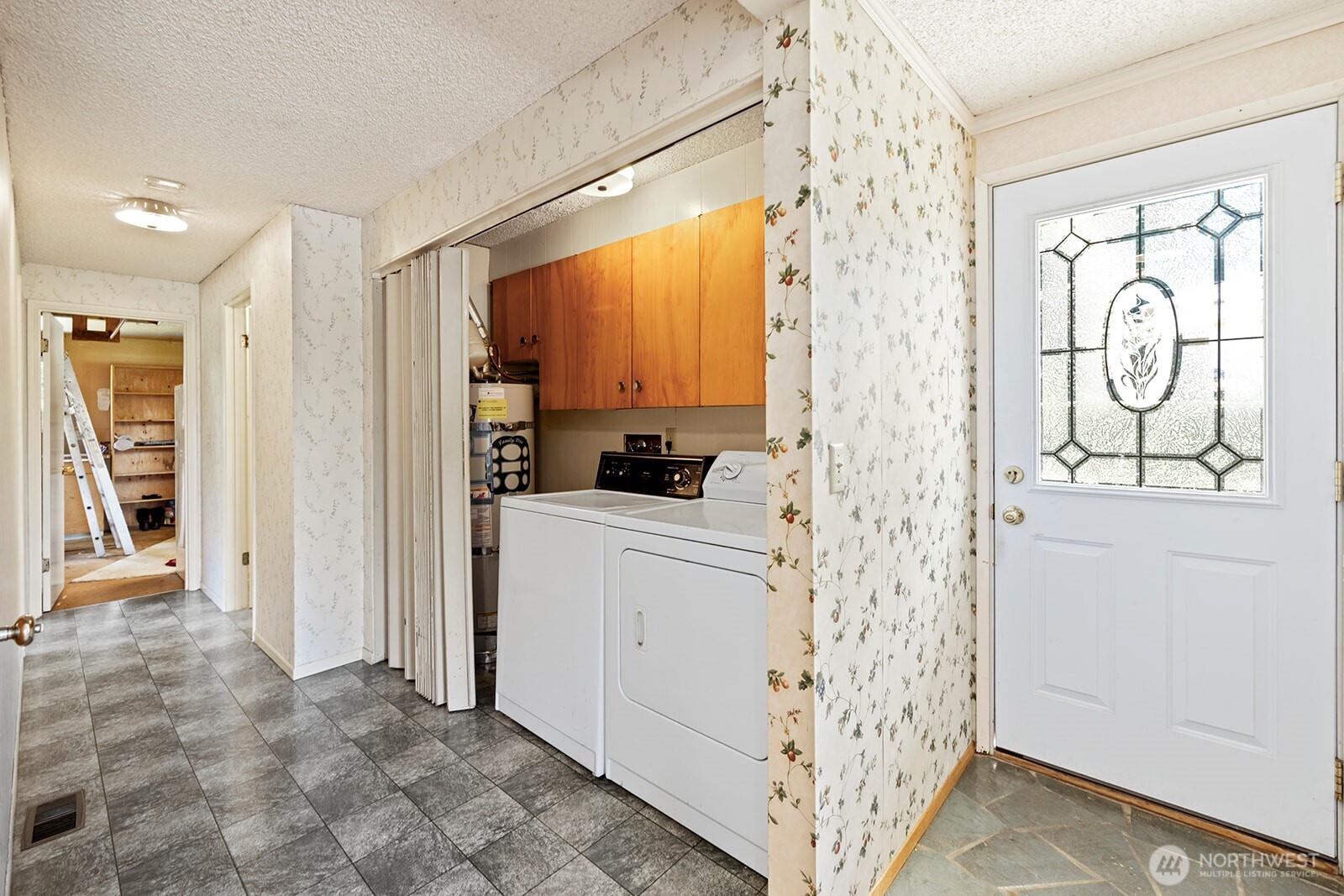 8236 120th Avenue NE, Kirkland, WA 98033