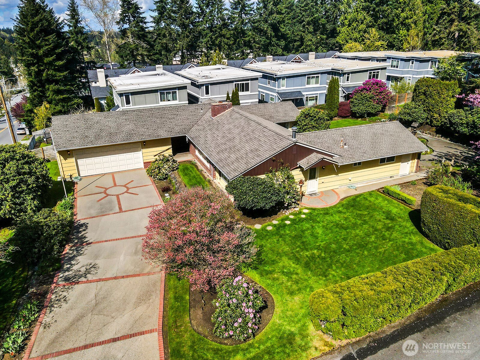 8236 120th Avenue NE, Kirkland, WA 98033