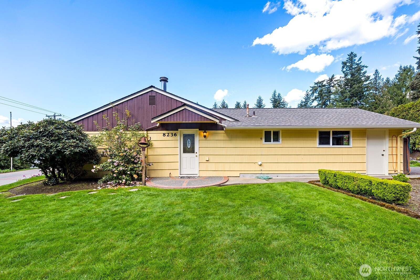 8236 120th Avenue NE, Kirkland, WA 98033
