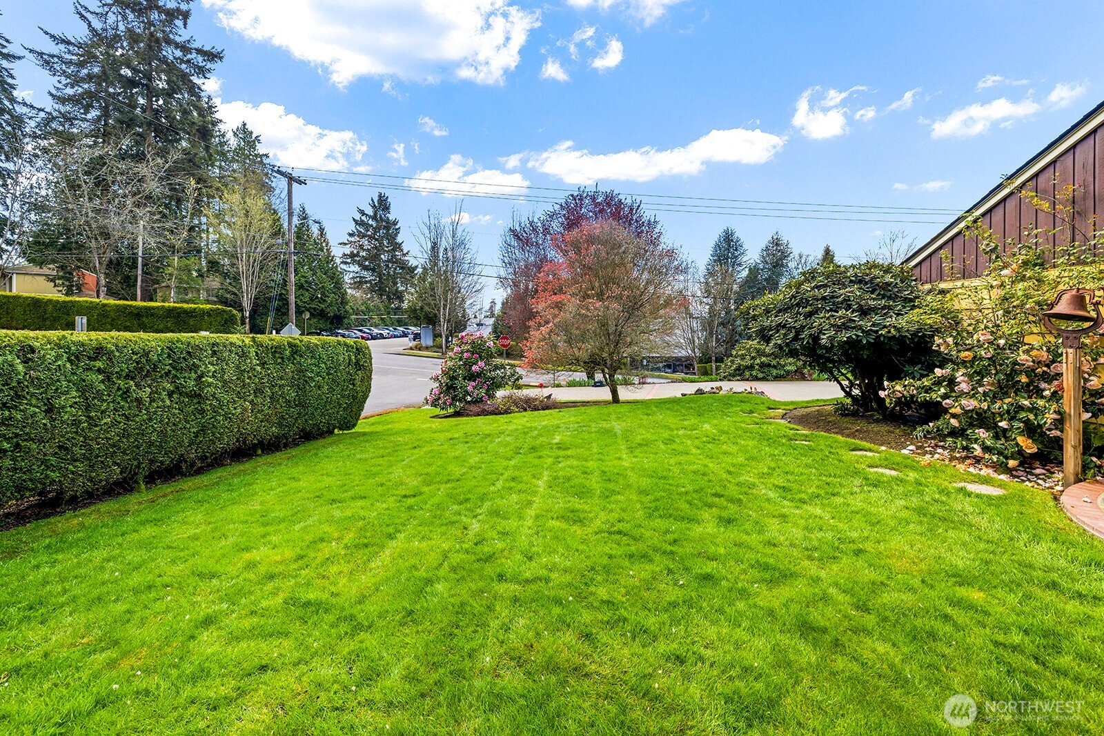 8236 120th Avenue NE, Kirkland, WA 98033