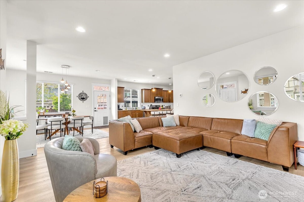 1008 31st Street NW, Puyallup, WA 98371