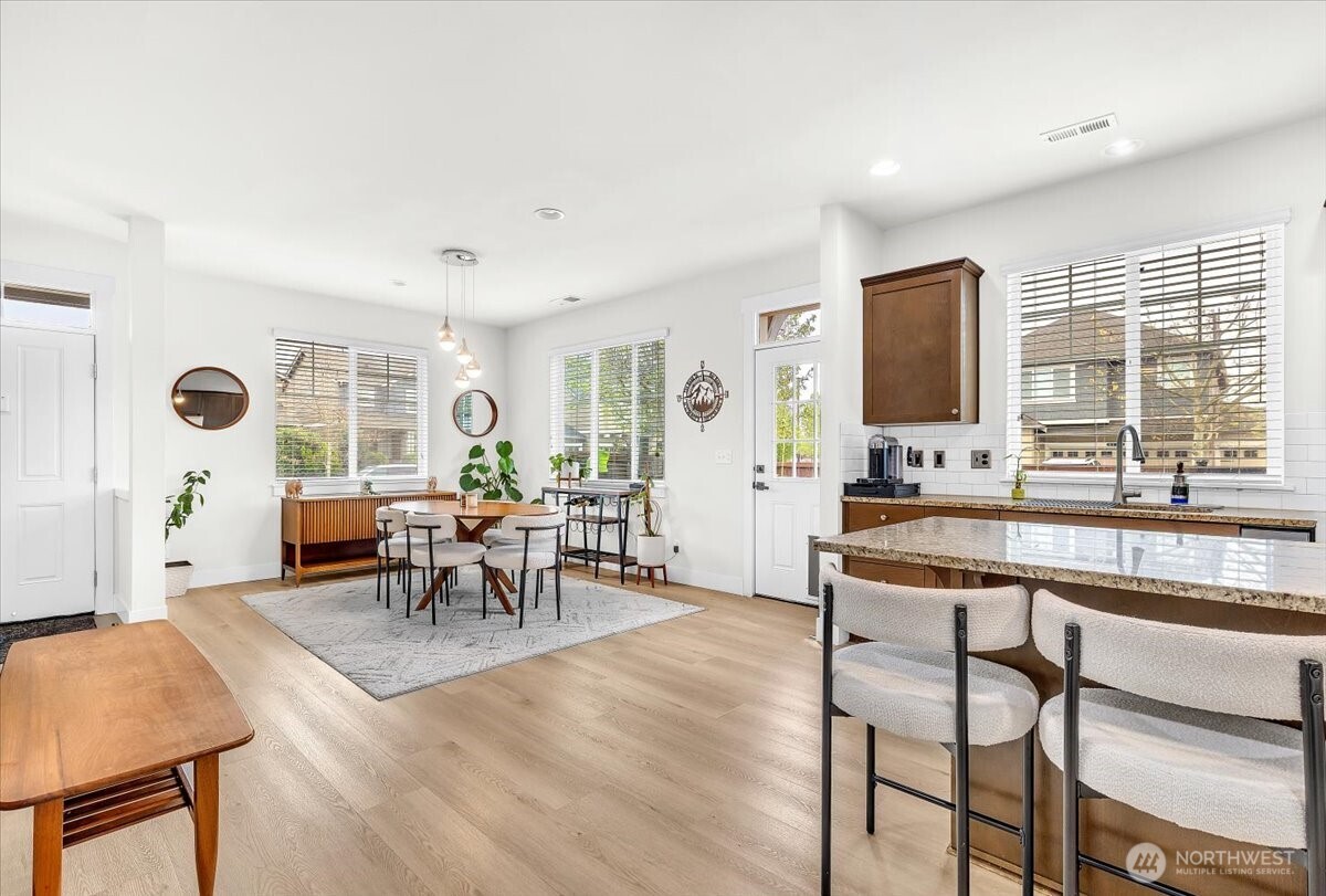 1008 31st Street NW, Puyallup, WA 98371