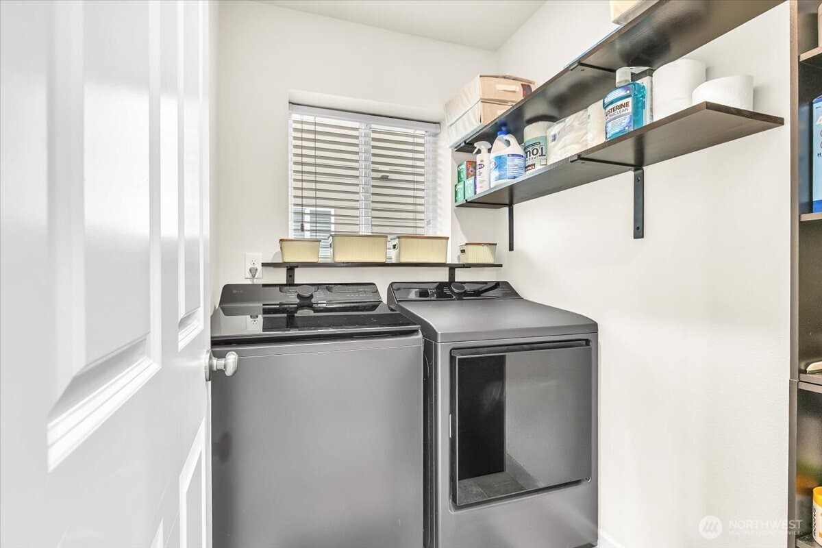 1008 31st Street NW, Puyallup, WA 98371