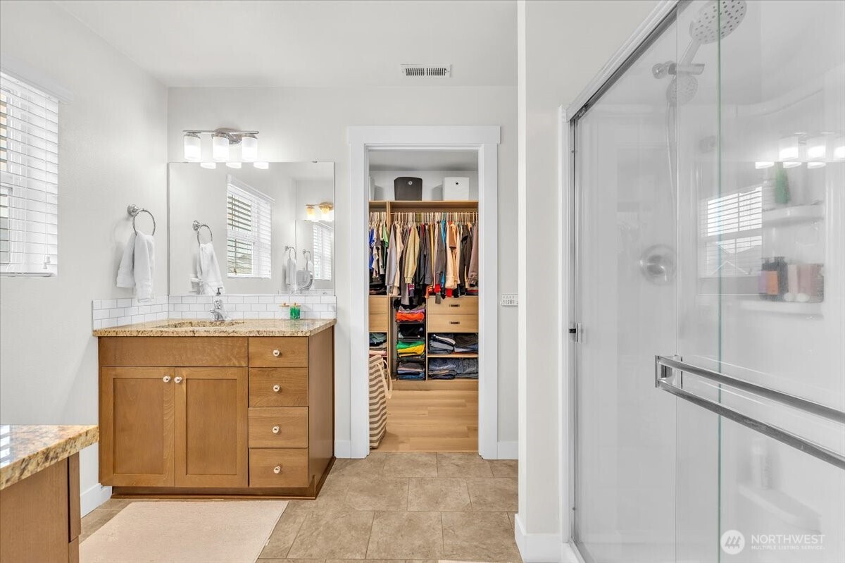 1008 31st Street NW, Puyallup, WA 98371